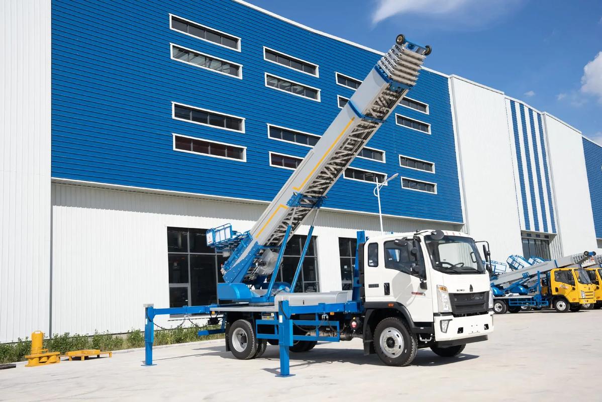 桐城小型云梯车上料车租赁多少钱