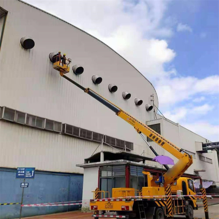 桐城高空作业车出租服务：专业广告牌安装解决方案